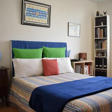 1 Bedroom With Balcony View * Parigi
